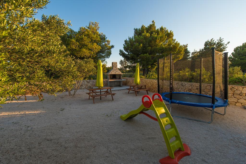 Blue Sky Apartments روغوزنيكا المظهر الخارجي الصورة