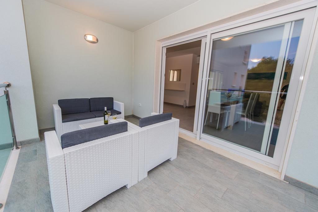 Blue Sky Apartments روغوزنيكا المظهر الخارجي الصورة