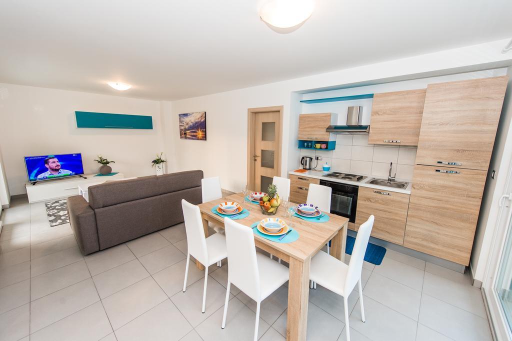 Blue Sky Apartments روغوزنيكا المظهر الخارجي الصورة